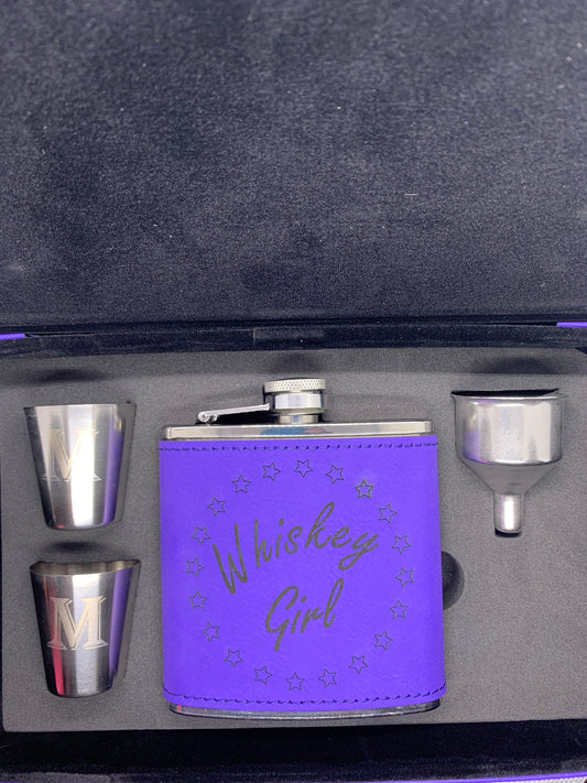 Leatherette flask set